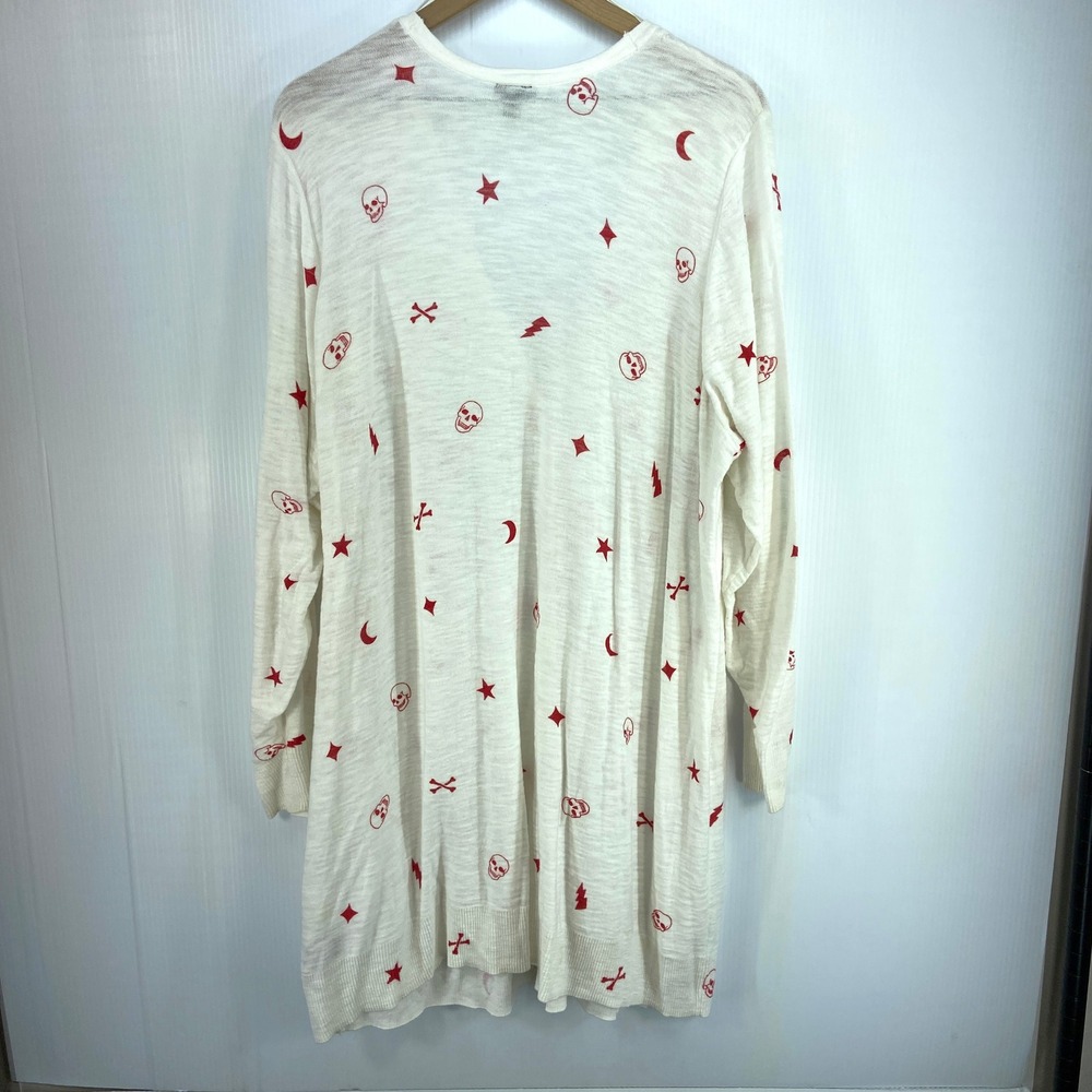 Torrid Button Front Cardigan Sweater White Red Skull Crossbones Womens Plus 4 4X - Picture 10 of 11